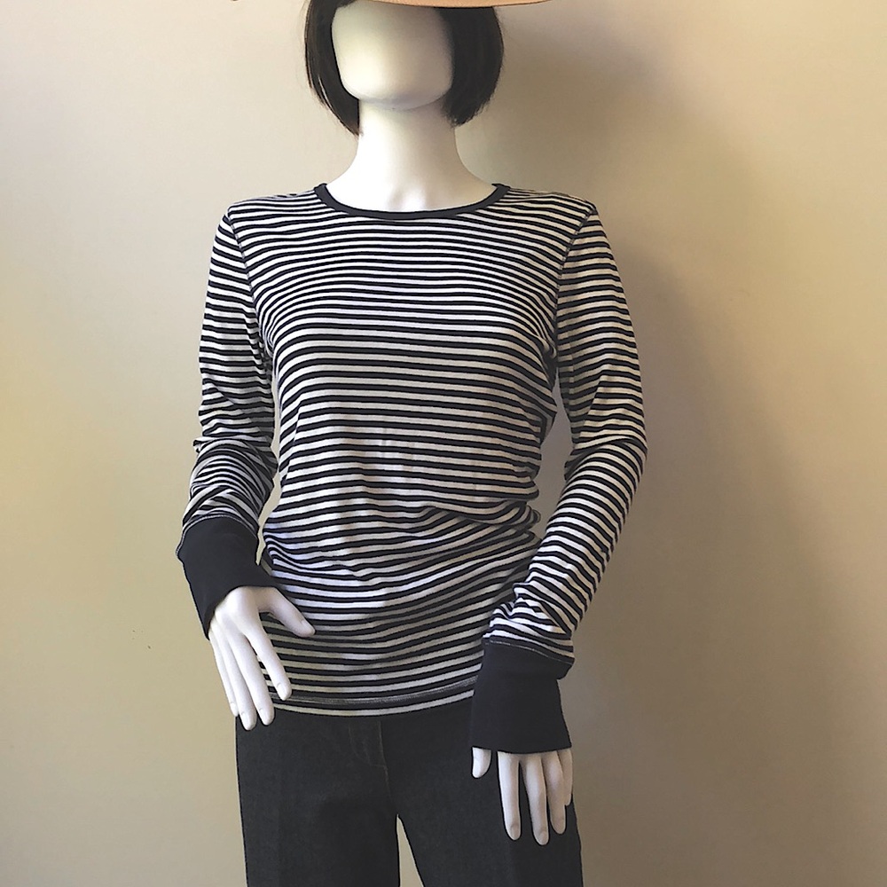 Long sleeve t shirt. GAP